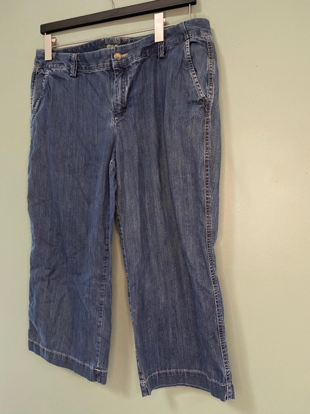 Eddie Bauer Viintage Size 14  Waist 36-38 due to some stretch and Inseam 22 "